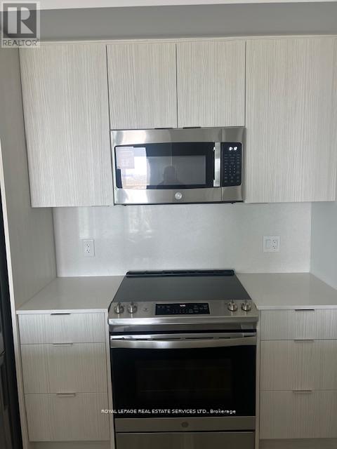 4801 - 430 Square One Drive, Mississauga, ON - Indoor