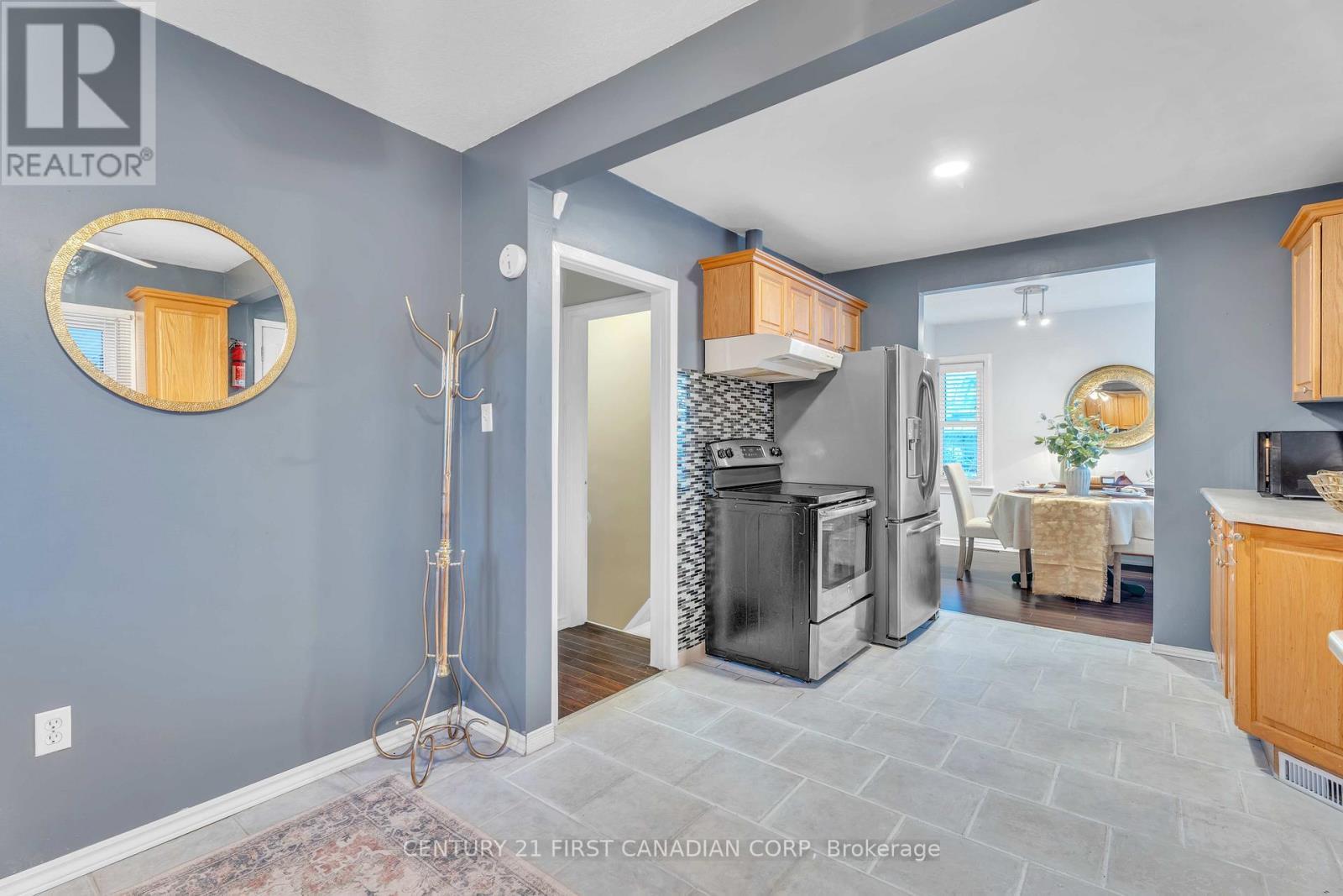 756 Cheapside Street, London East (East C), ON - Indoor Photo Showing Kitchen