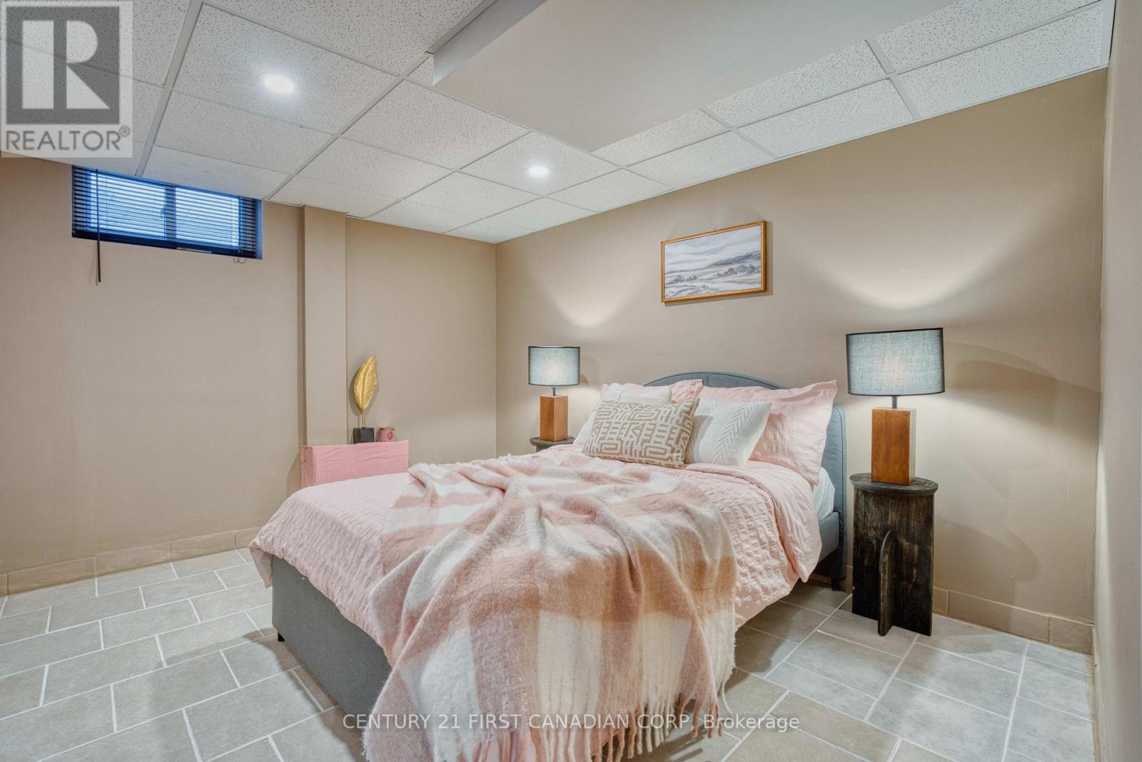 756 Cheapside Street, London East (East C), ON - Indoor Photo Showing Bedroom