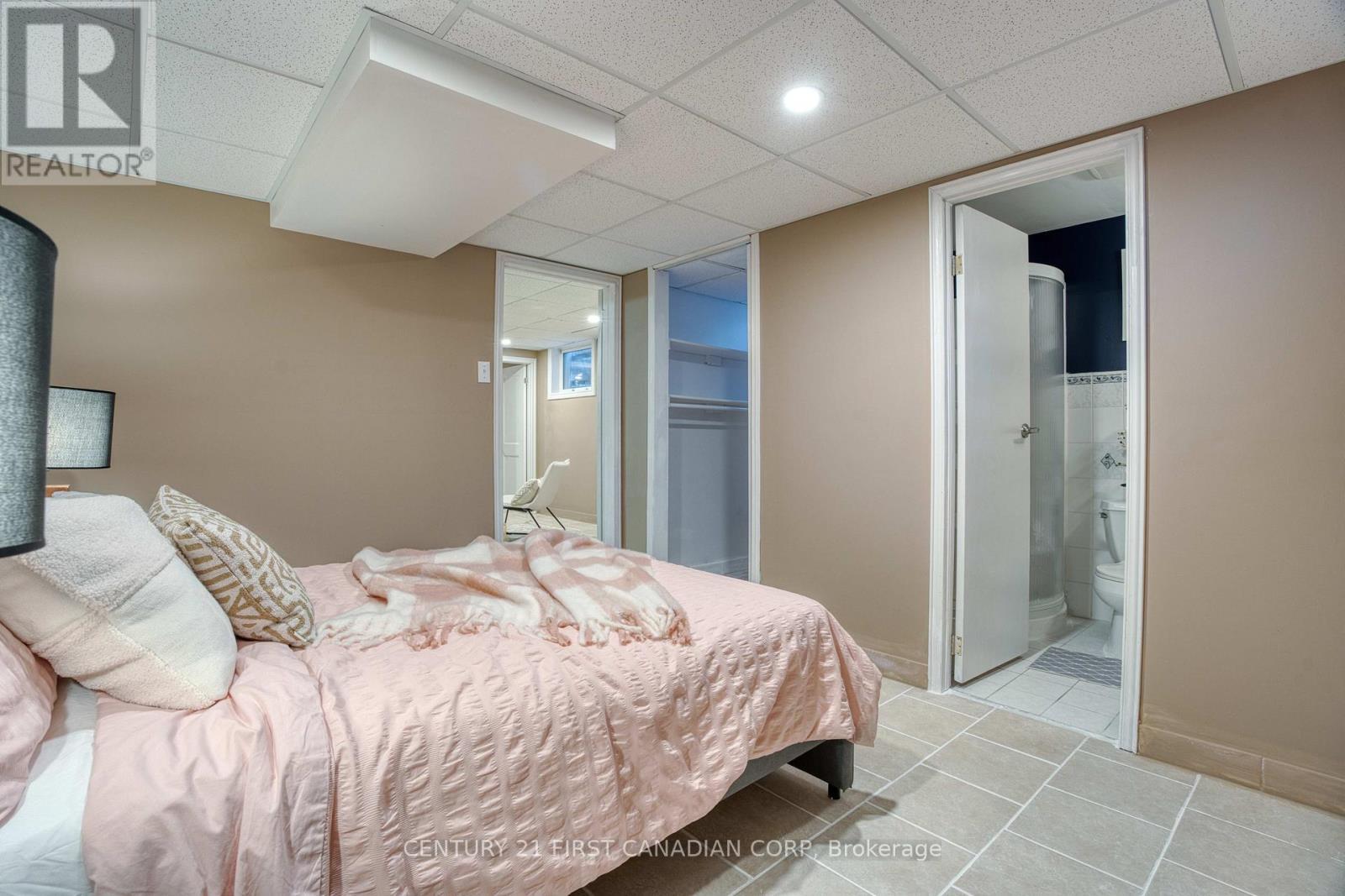 756 Cheapside Street, London East (East C), ON - Indoor Photo Showing Bedroom