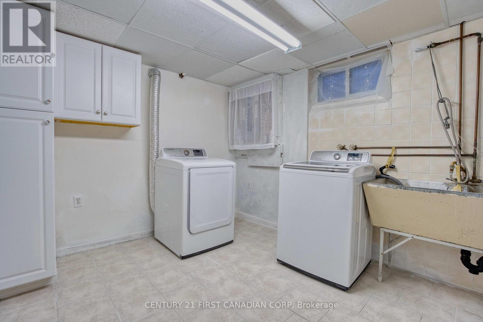 756 Cheapside Street, London East (East C), ON - Indoor Photo Showing Laundry Room