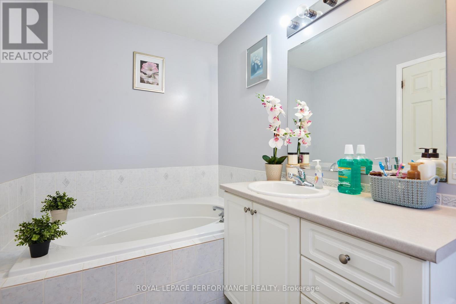 622 Louis Toscano Drive, Ottawa, ON - Indoor Photo Showing Bathroom
