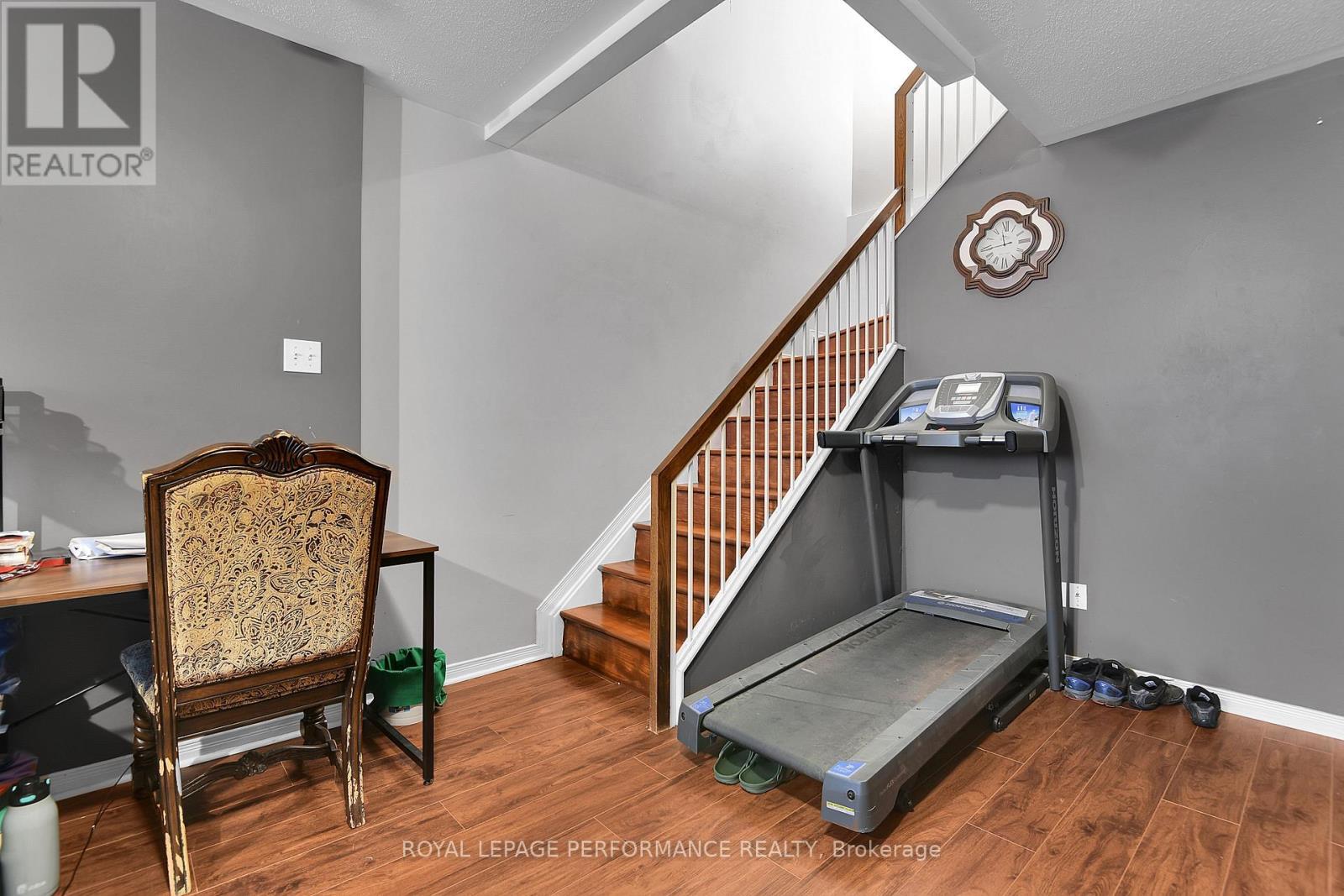 622 Louis Toscano Drive, Ottawa, ON - Indoor