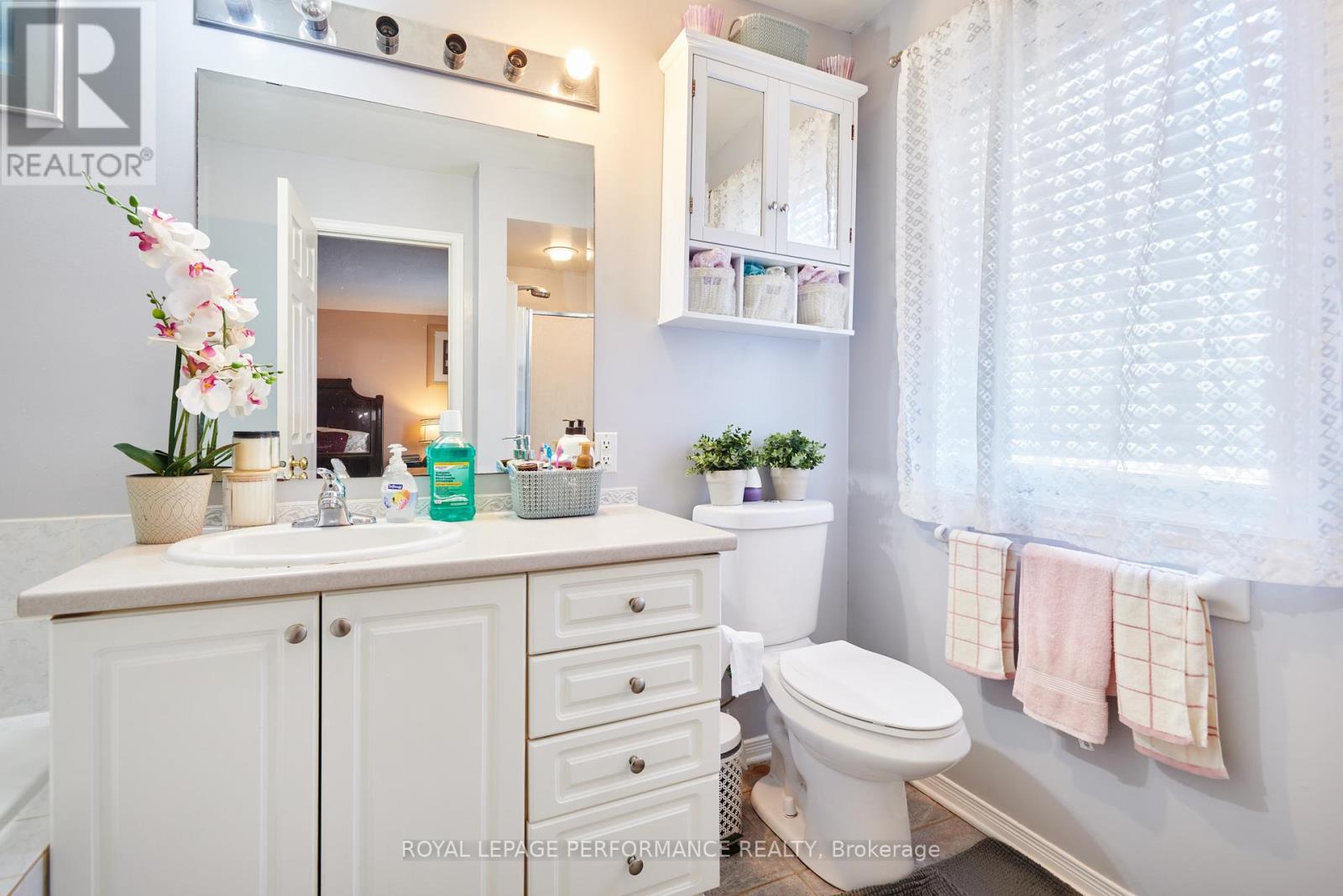 622 Louis Toscano Drive, Ottawa, ON - Indoor Photo Showing Bathroom
