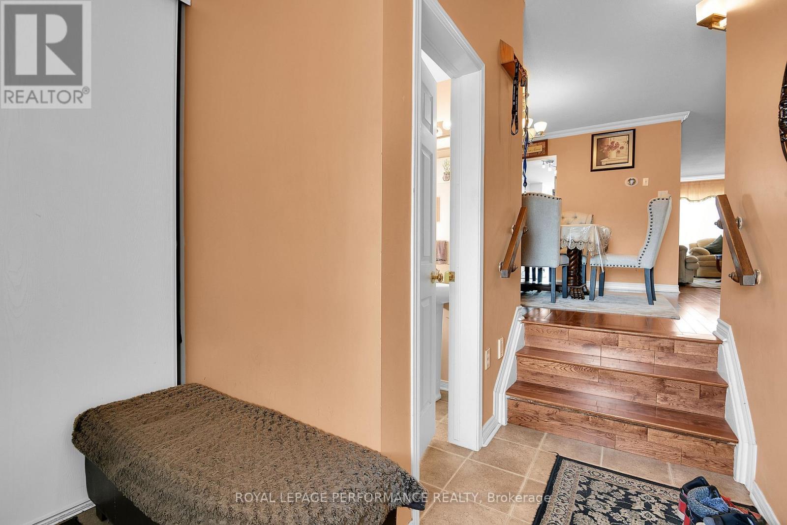 622 Louis Toscano Drive, Ottawa, ON - Indoor