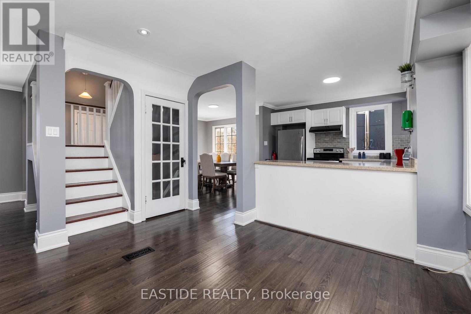 112 Bevdale Road, Toronto, ON - Indoor