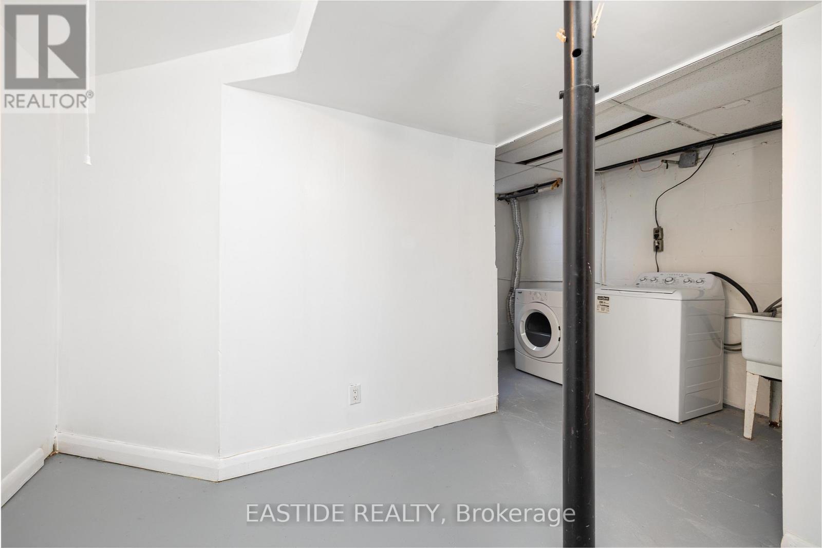112 Bevdale Road, Toronto, ON - Indoor Photo Showing Laundry Room