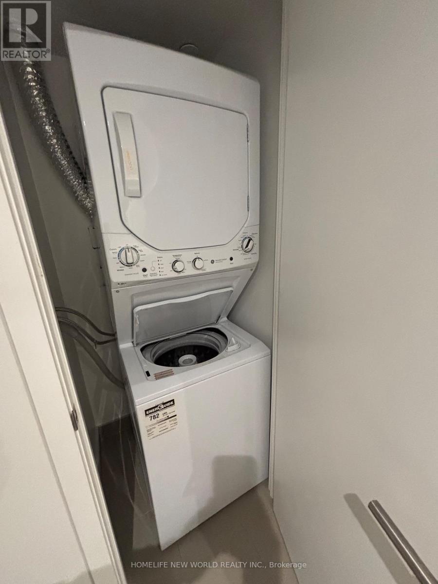 524 - 120 Varna Drive, Toronto, ON - Indoor Photo Showing Laundry Room