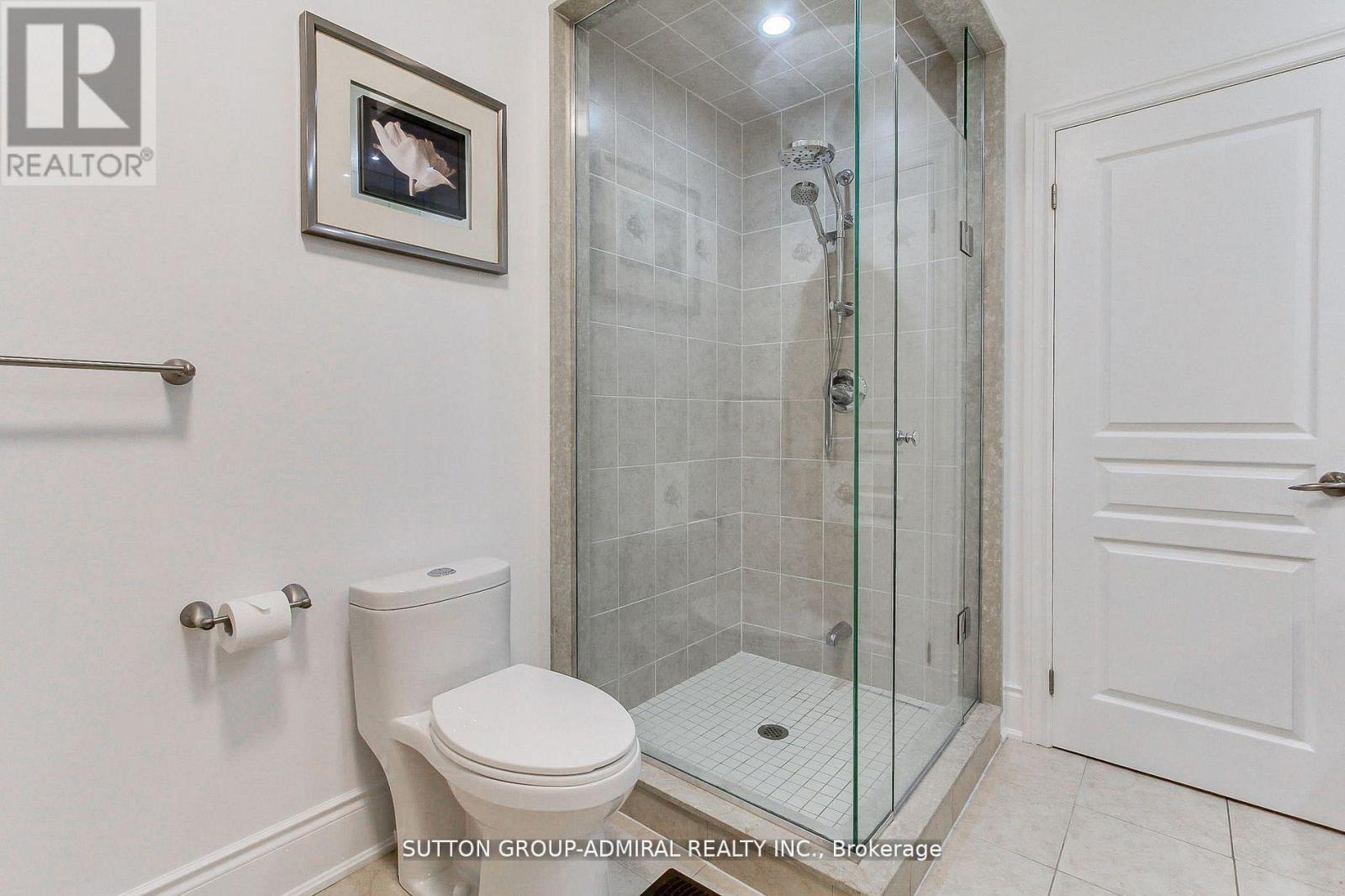 8 Aegis Drive, Vaughan, ON - Indoor Photo Showing Bathroom