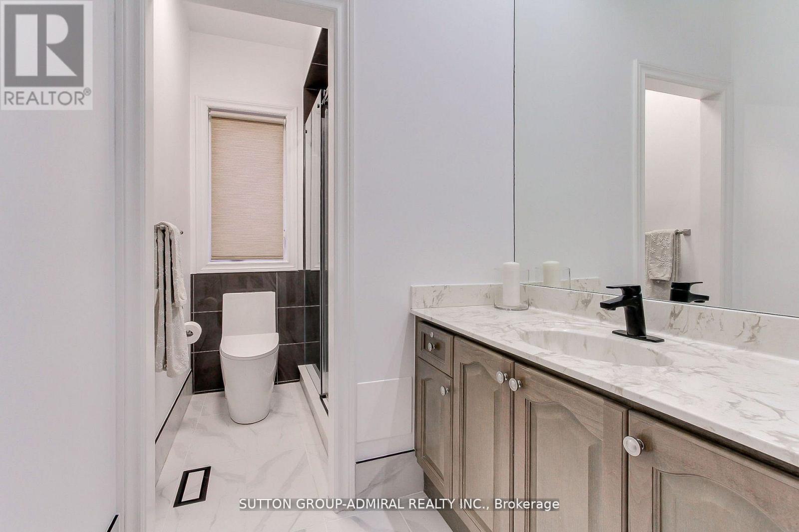 8 Aegis Drive, Vaughan, ON - Indoor Photo Showing Bathroom