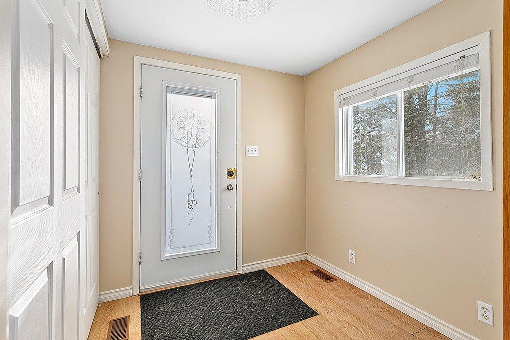 Hall d'entrée/Vestibule - 78 Route 301, Alleyn-Et-Cawood, QC - Indoor Photo Showing Other Room