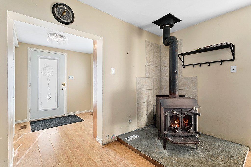 Hall d'entrée/Vestibule - 78 Route 301, Alleyn-Et-Cawood, QC - Indoor Photo Showing Other Room