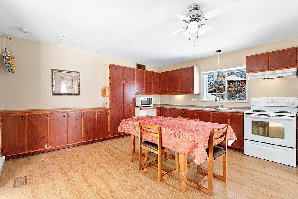 Cuisine - 78 Route 301, Alleyn-Et-Cawood, QC - Indoor Photo Showing Kitchen With Double Sink