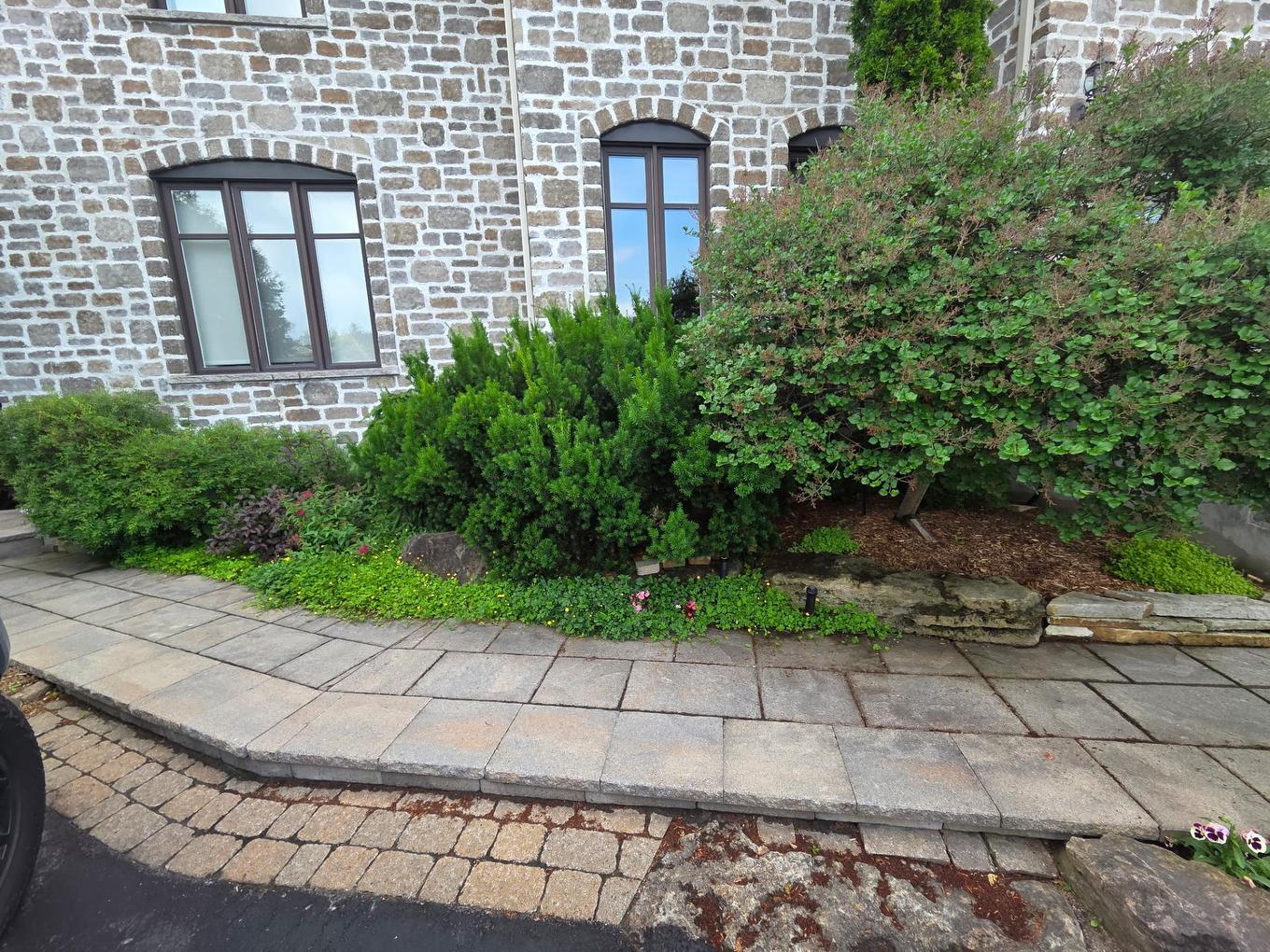 Frontage - 71 - 73 Place Bourdages, Terrebonne (Terrebonne), QC - Outdoor