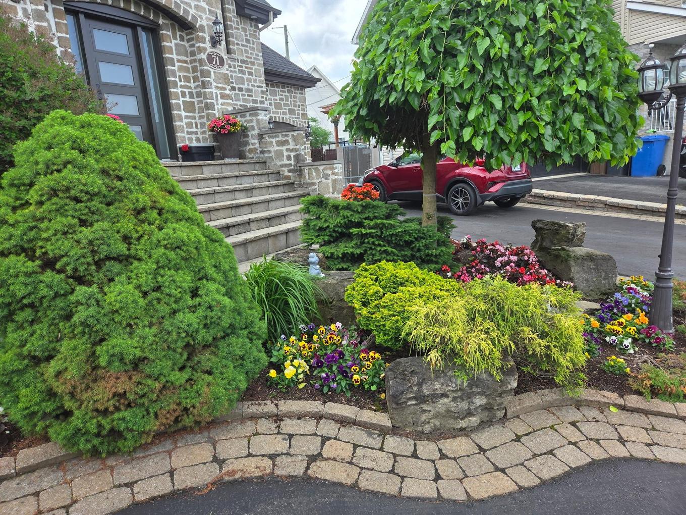 Frontage - 71 - 73 Place Bourdages, Terrebonne (Terrebonne), QC - Outdoor