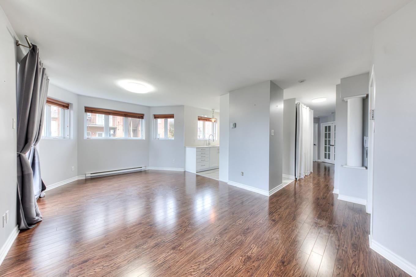 Living room - 101-6795 Av. Raoul, Longueuil (Saint-Hubert), QC - Indoor Photo Showing Other Room