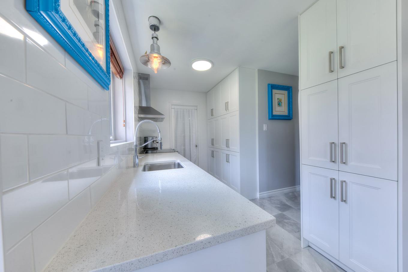 Kitchen - 101-6795 Av. Raoul, Longueuil (Saint-Hubert), QC - Indoor