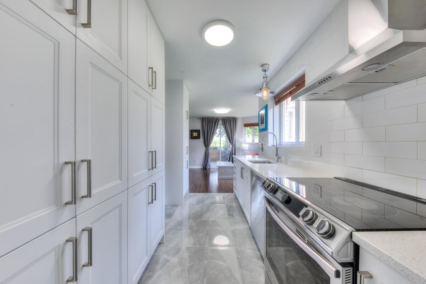 Kitchen - 101-6795 Av. Raoul, Longueuil (Saint-Hubert), QC - Indoor Photo Showing Kitchen