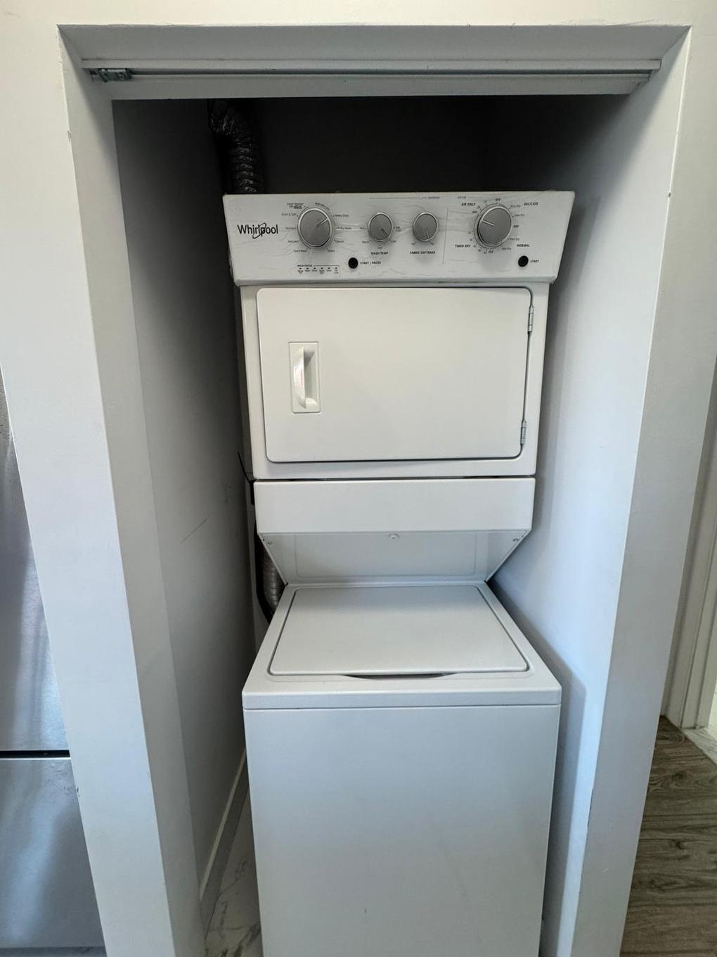 Laundry room - 7-5480 Av. Coronation, Montréal (Côte-Des-Neiges/Notre-Dame-De-Grâce), QC - Indoor Photo Showing Laundry Room
