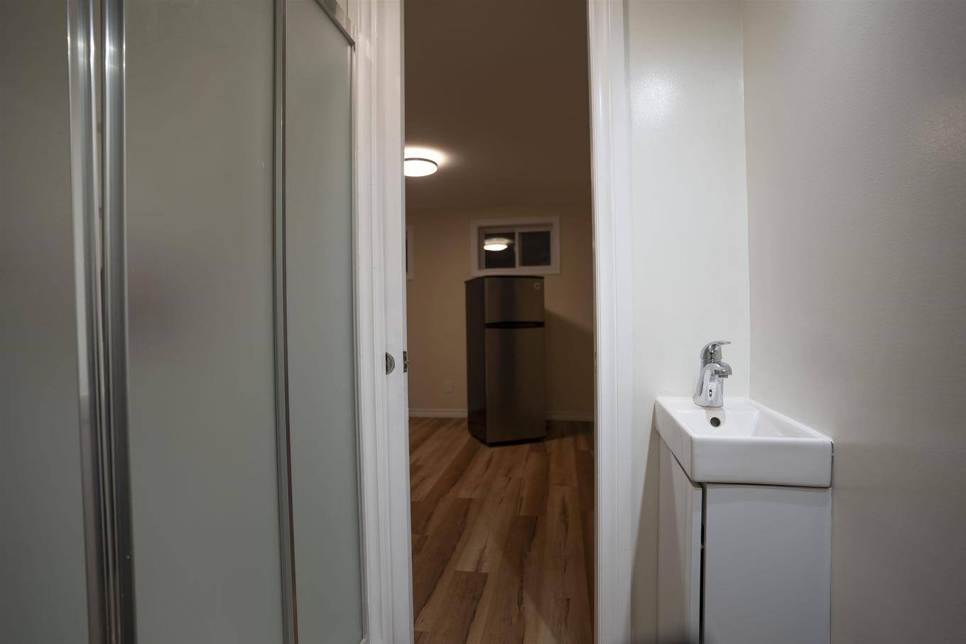 263 Empress Avenue S, Thunder Bay, ON - Indoor Photo Showing Bathroom