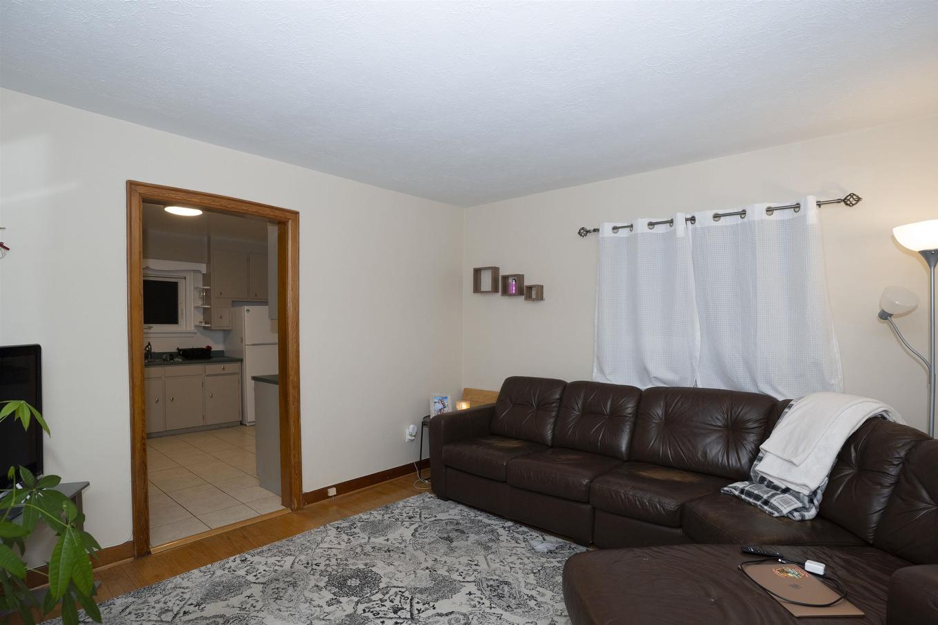 263 Empress Avenue S, Thunder Bay, ON - Indoor Photo Showing Living Room