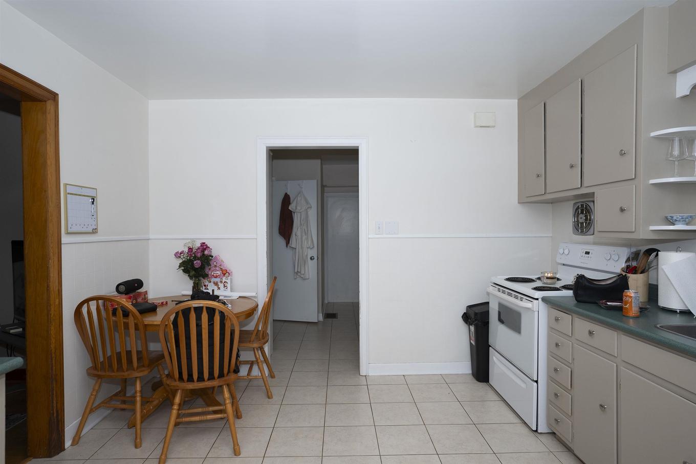 263 Empress Avenue S, Thunder Bay, ON - Indoor Photo Showing Kitchen