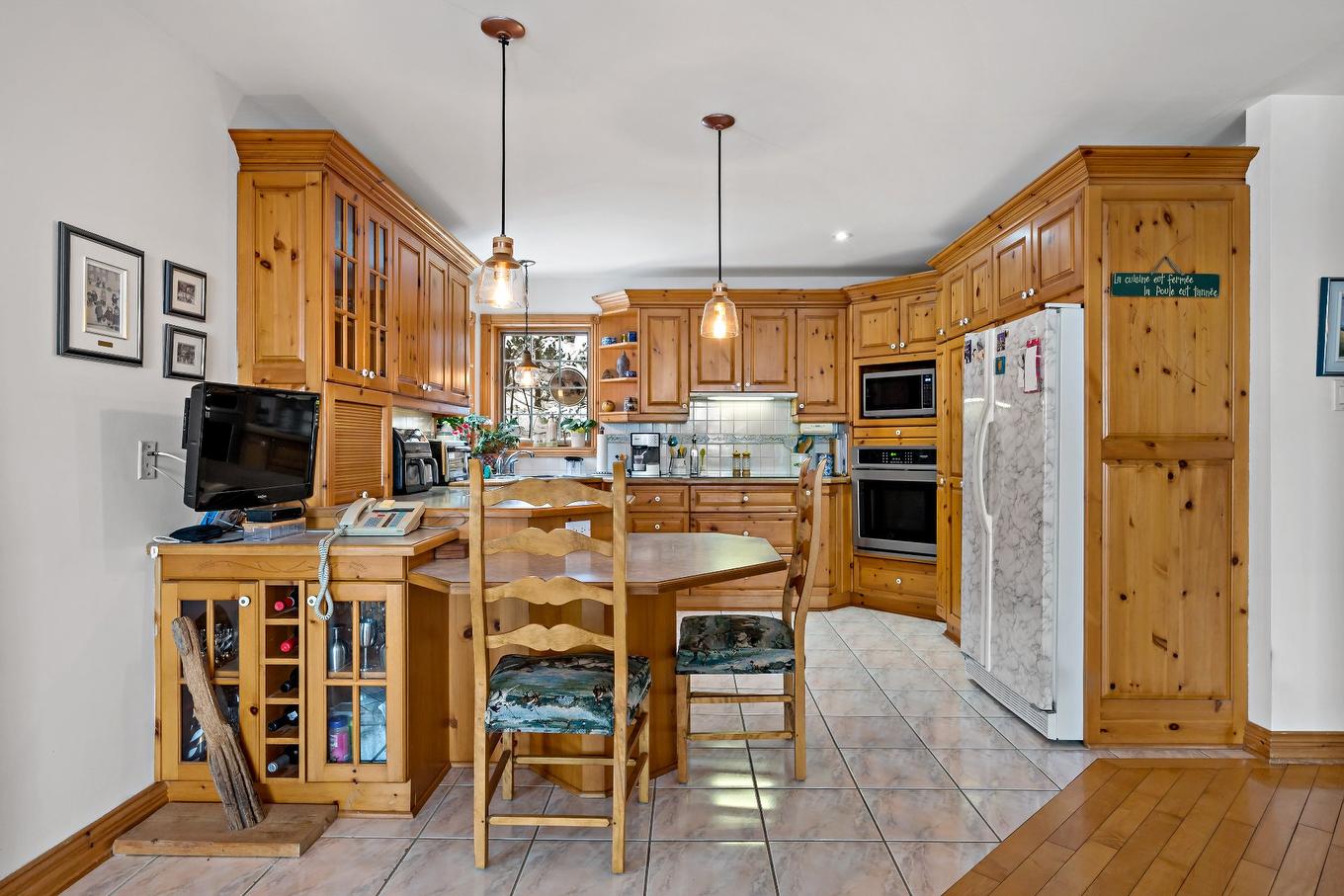 Cuisine - 2602 Ch. Brunet, Sainte-Agathe-Des-Monts, QC - Indoor Photo Showing Kitchen