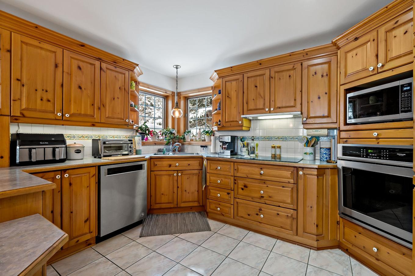 Cuisine - 2602 Ch. Brunet, Sainte-Agathe-Des-Monts, QC - Indoor Photo Showing Kitchen