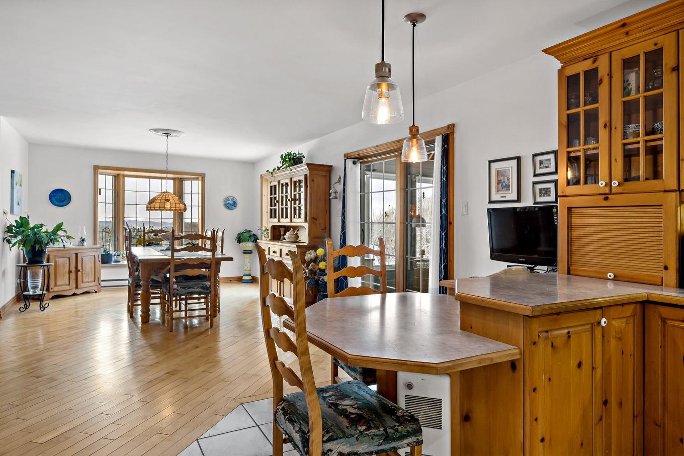 Cuisine - 2602 Ch. Brunet, Sainte-Agathe-Des-Monts, QC - Indoor Photo Showing Other Room