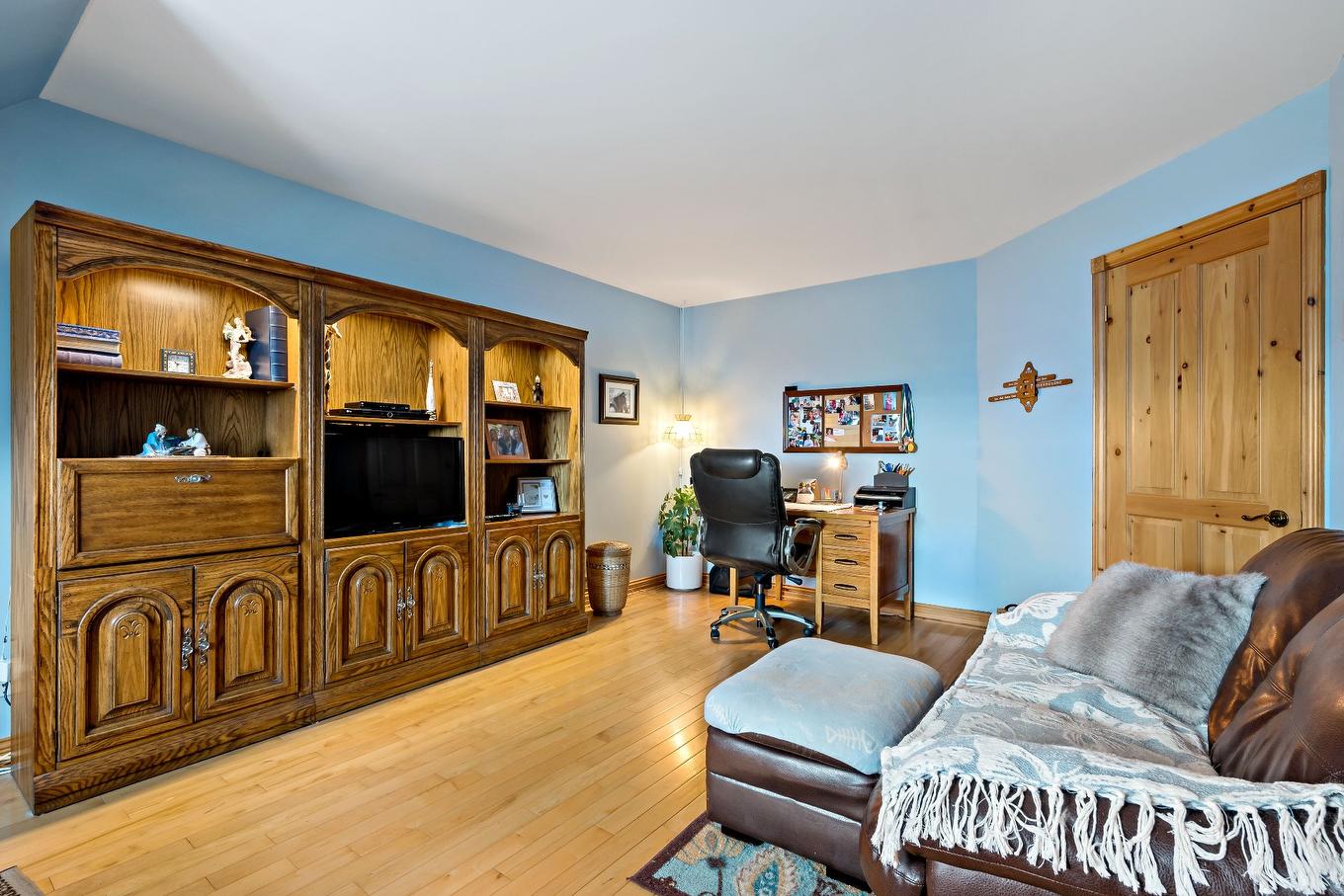 Chambre à coucher - 2602 Ch. Brunet, Sainte-Agathe-Des-Monts, QC - Indoor Photo Showing Living Room