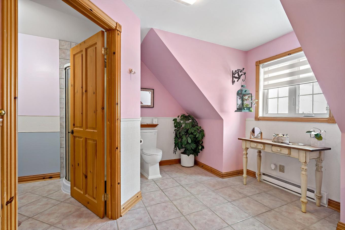 Salle de bains - 2602 Ch. Brunet, Sainte-Agathe-Des-Monts, QC - Indoor Photo Showing Other Room