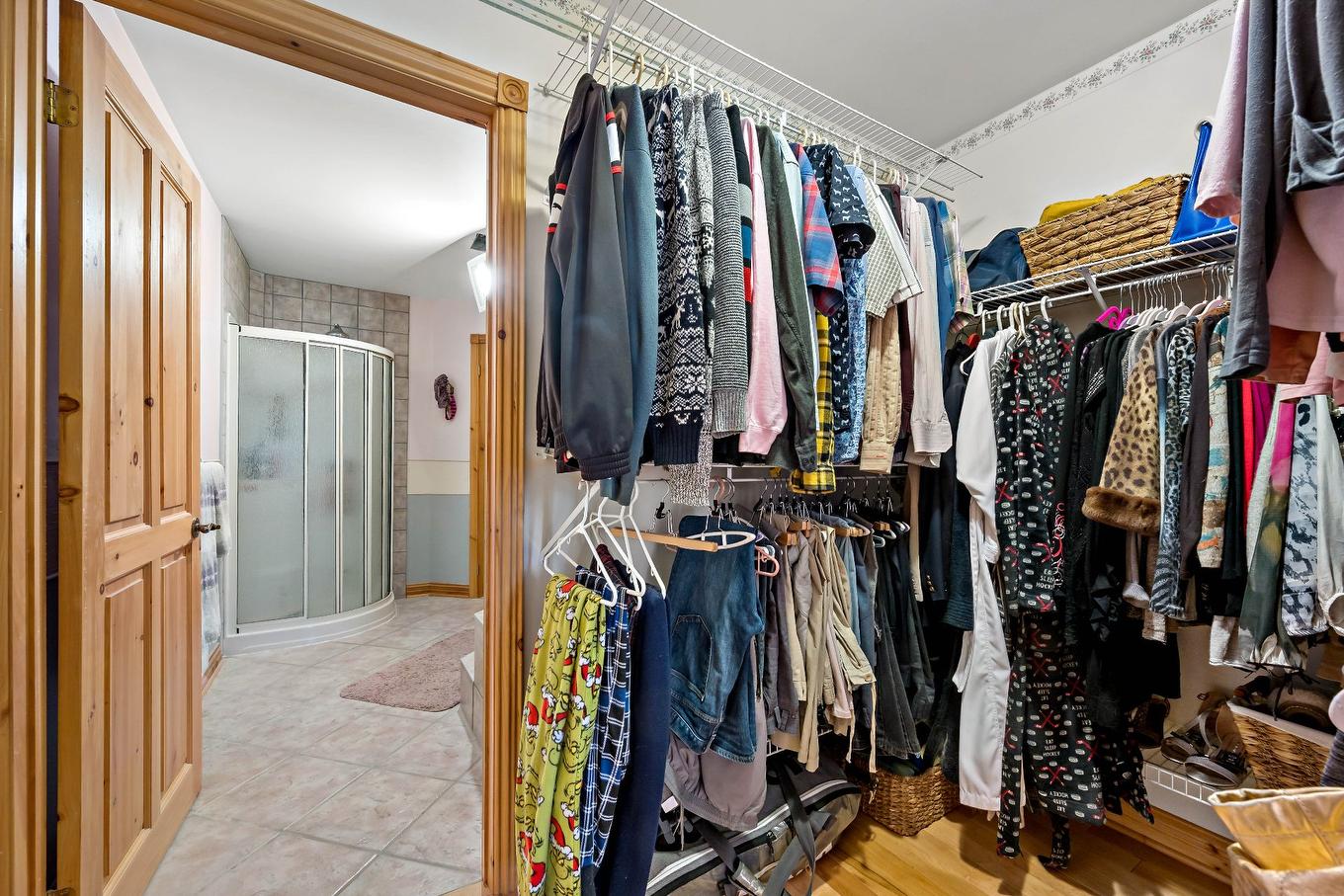 Penderie (Walk-in) - 2602 Ch. Brunet, Sainte-Agathe-Des-Monts, QC - Indoor With Storage