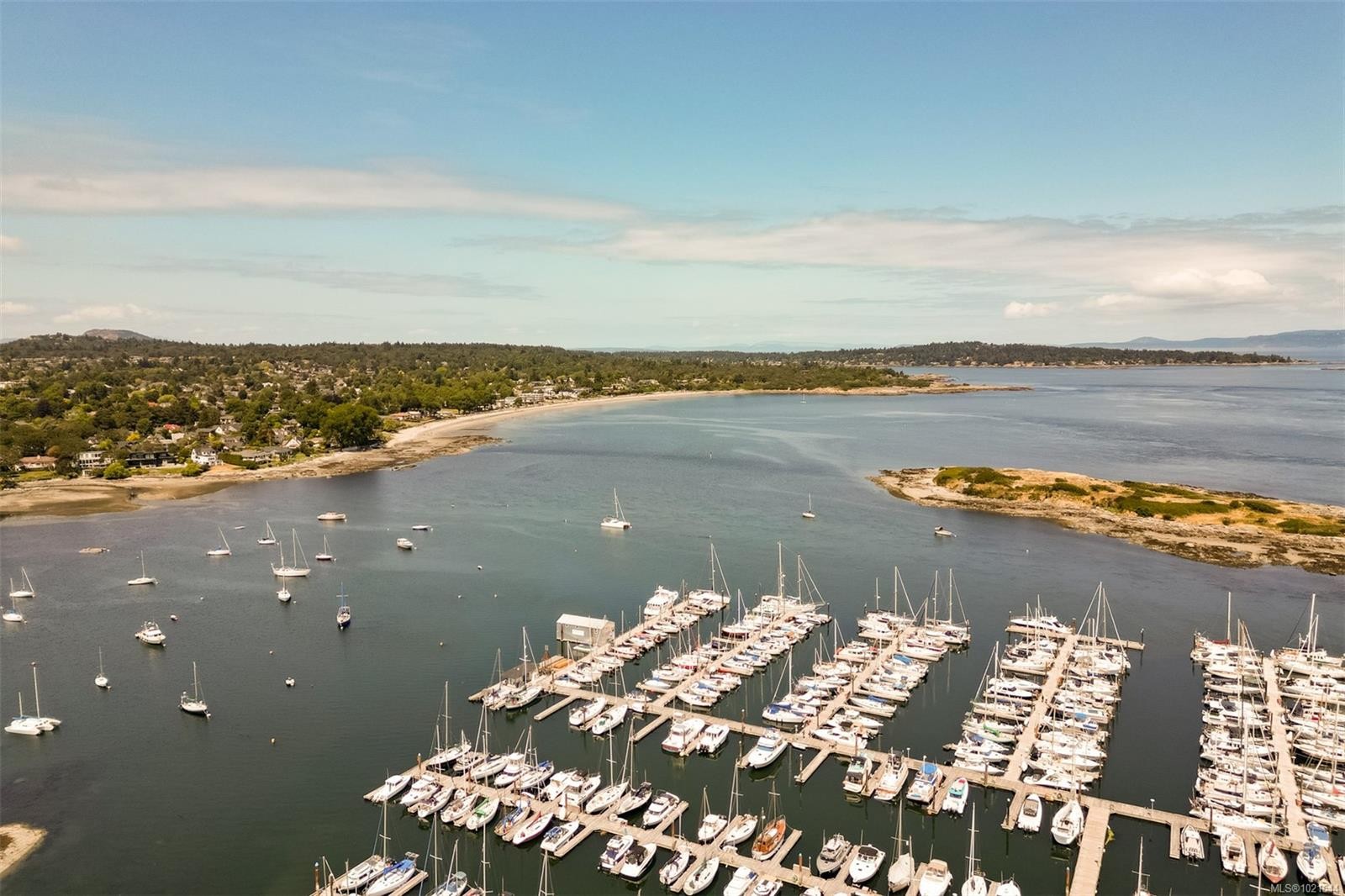 409-1370 Beach Dr, Oak Bay, BC - Outdoor With Body Of Water With View