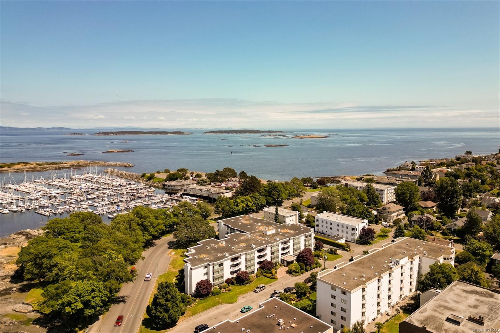 409-1370 Beach Dr, Oak Bay, BC - Outdoor With Body Of Water With View