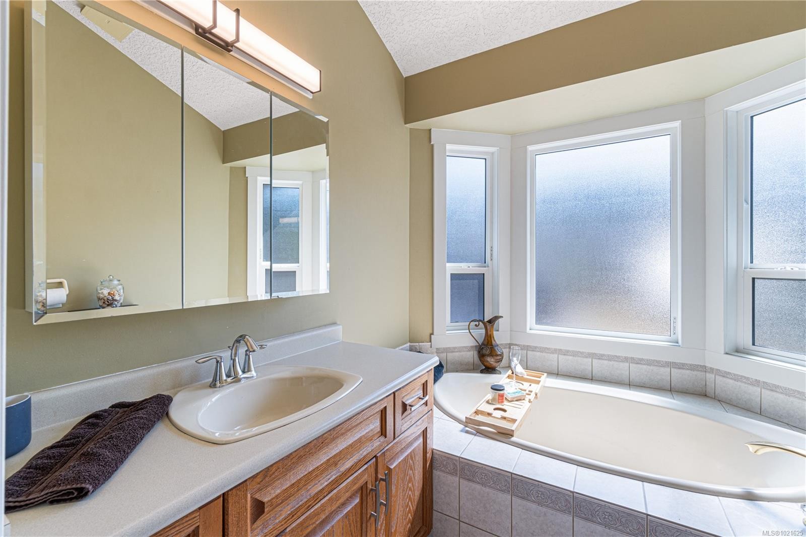 5541 Westdale Rd, Nanaimo, BC