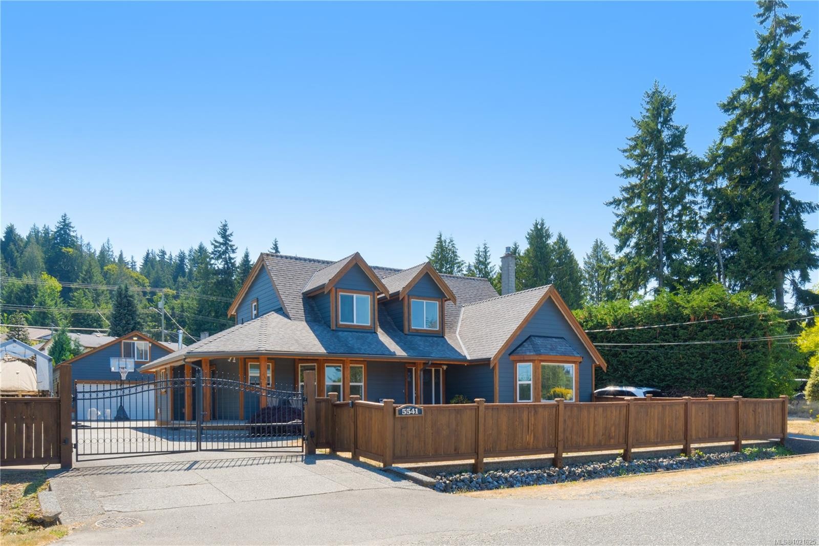 5541 Westdale Rd, Nanaimo, BC