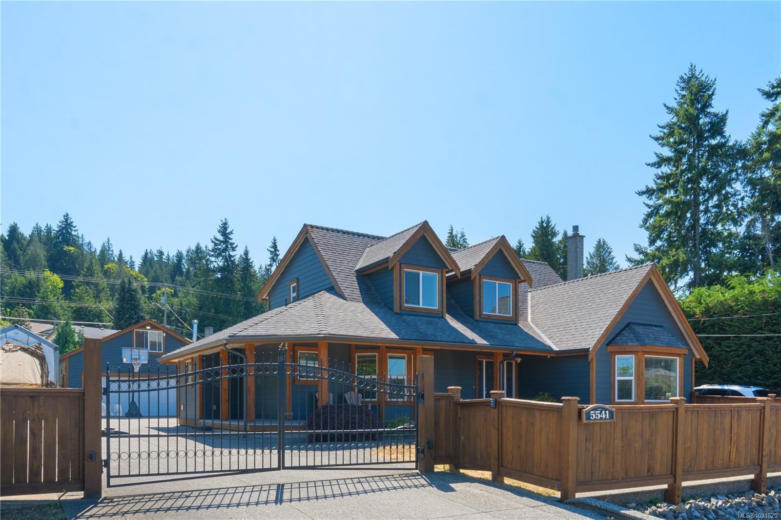 5541 Westdale Rd, Nanaimo, BC