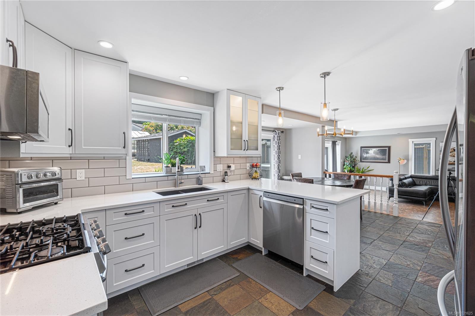 5541 Westdale Rd, Nanaimo, BC