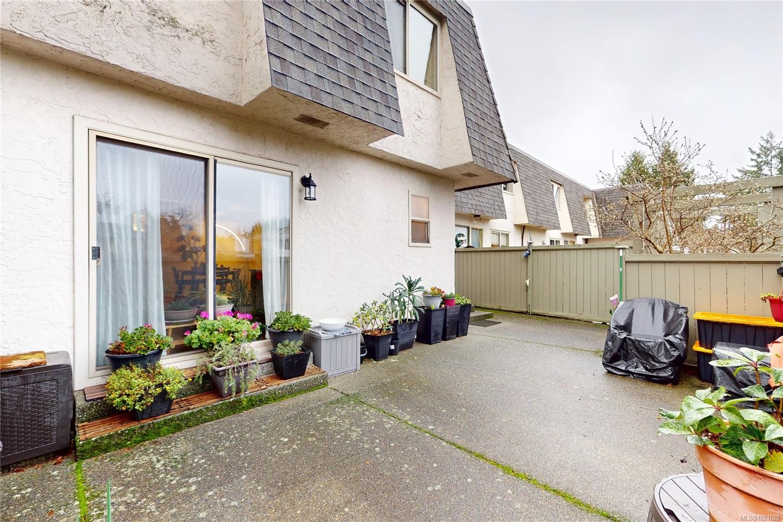 77-4061 Larchwood Dr, Saanich, BC