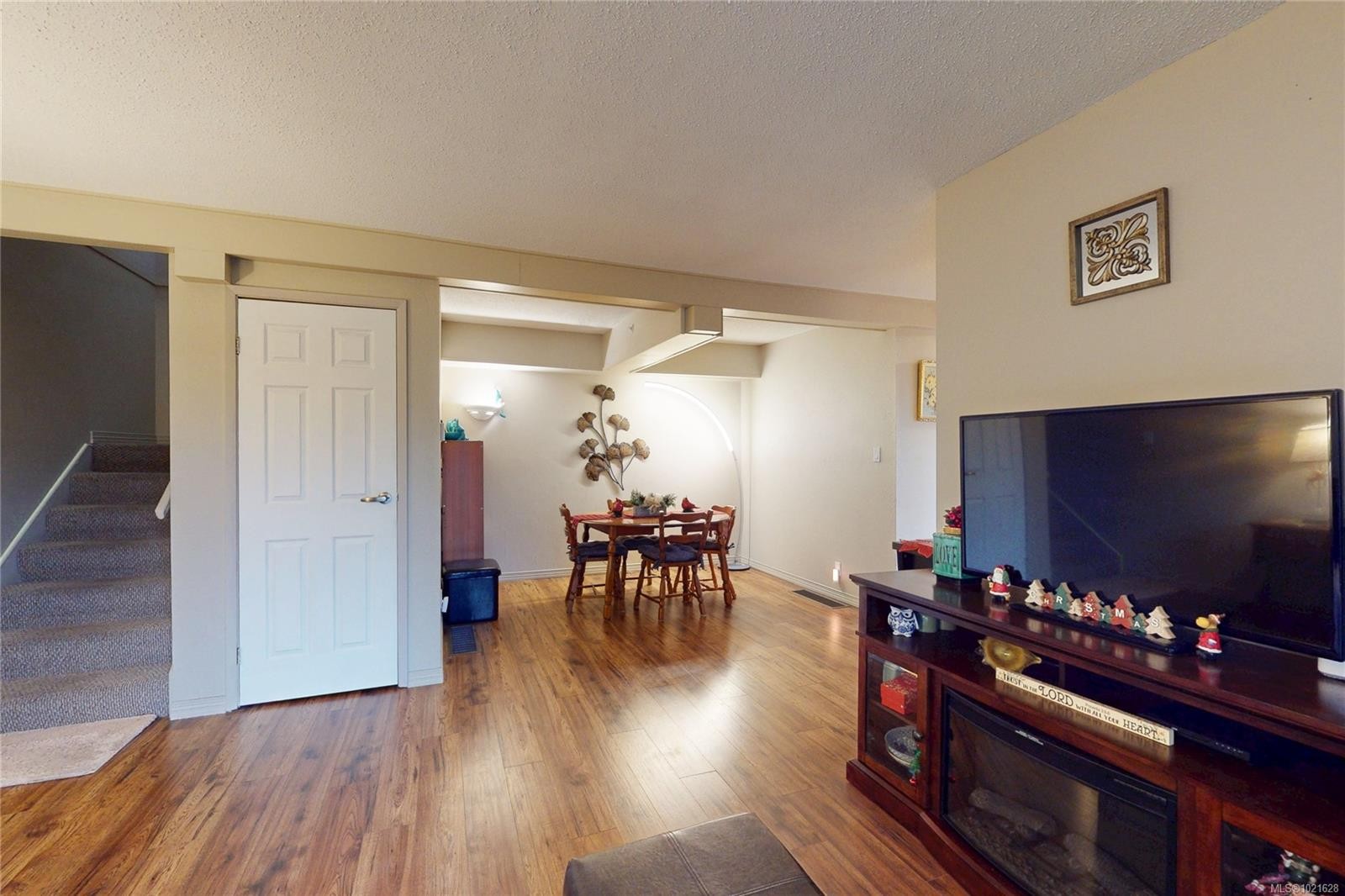 77-4061 Larchwood Dr, Saanich, BC