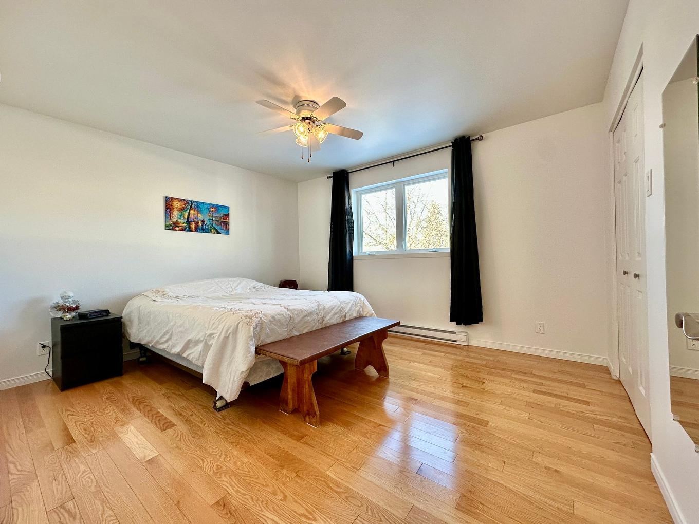 Primary bedroom - 369 Boul. Tessier, Lachute, QC - Indoor Photo Showing Bedroom