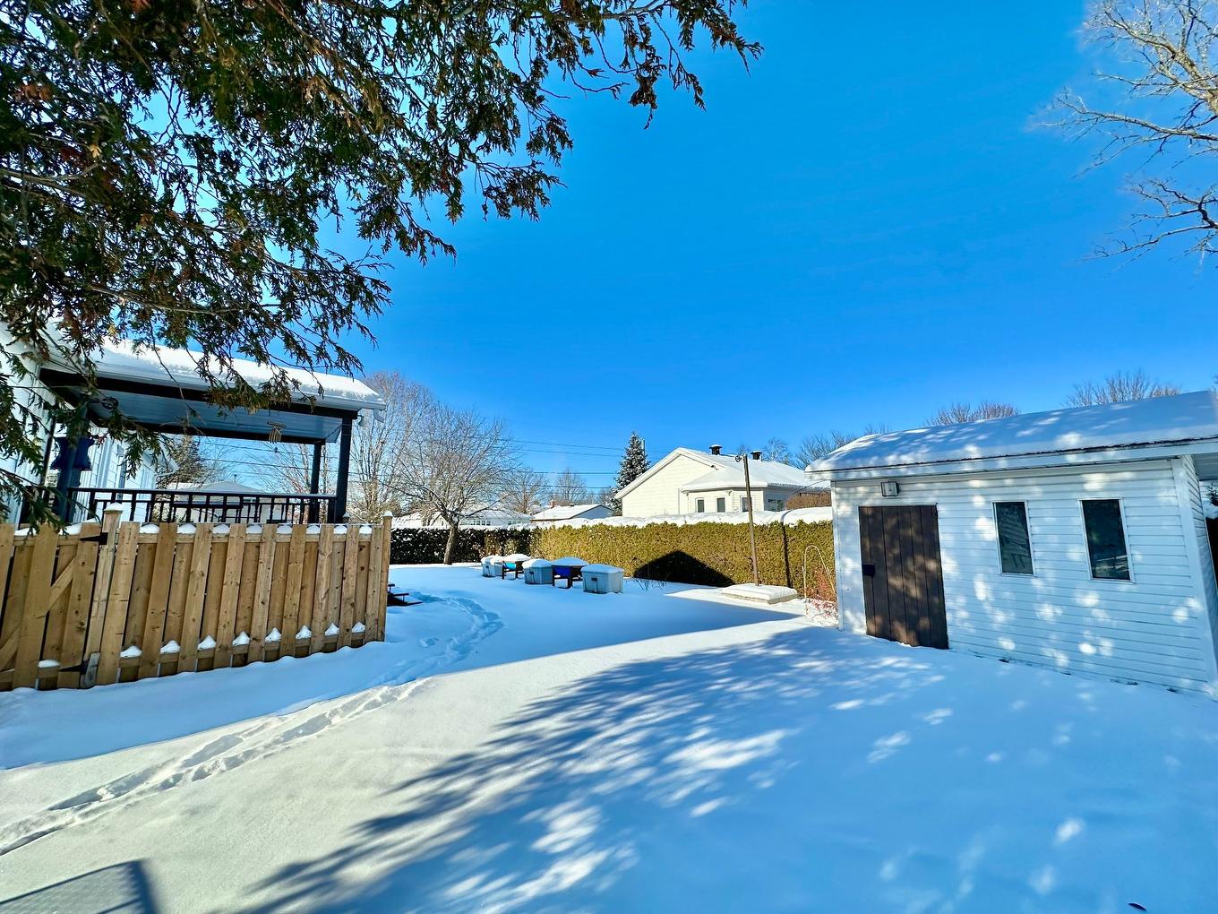 Backyard - 369 Boul. Tessier, Lachute, QC - Outdoor