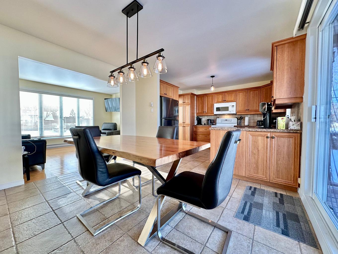 Overall view - 369 Boul. Tessier, Lachute, QC - Indoor Photo Showing Dining Room