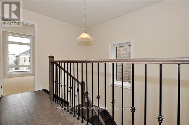 4 Applegate Drive, East Gwillimbury, ON - Indoor Photo Showing Other Room