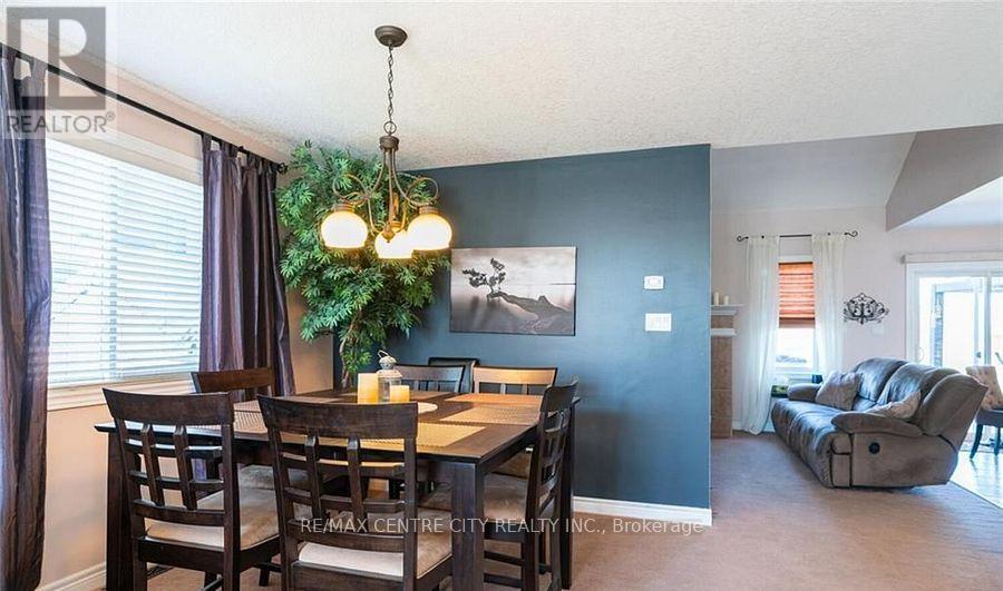 79 Donker Drive, St. Thomas, ON - Indoor Photo Showing Other Room