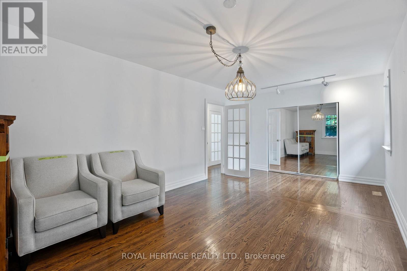 32 Beath Street, Toronto, ON - Indoor