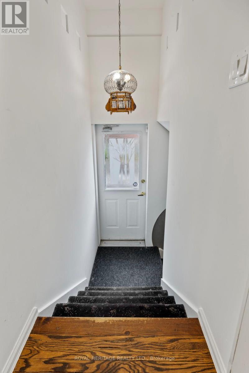 32 Beath Street, Toronto, ON - Indoor Photo Showing Other Room