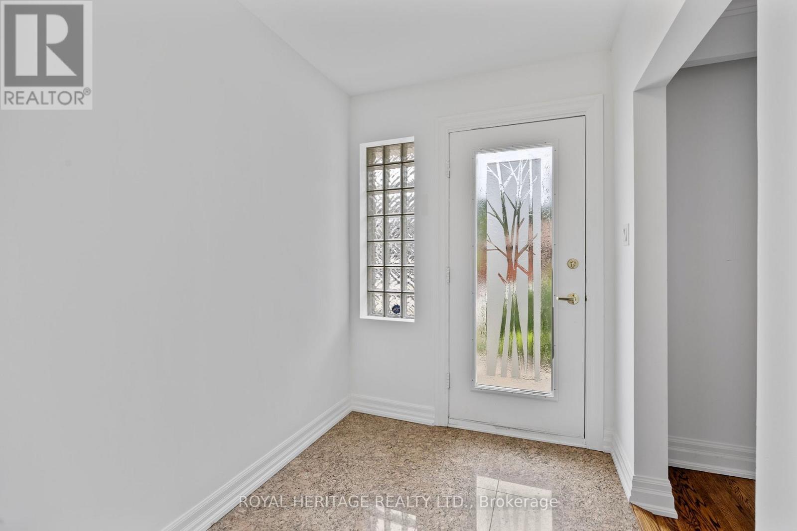 32 Beath Street, Toronto, ON - Indoor Photo Showing Other Room