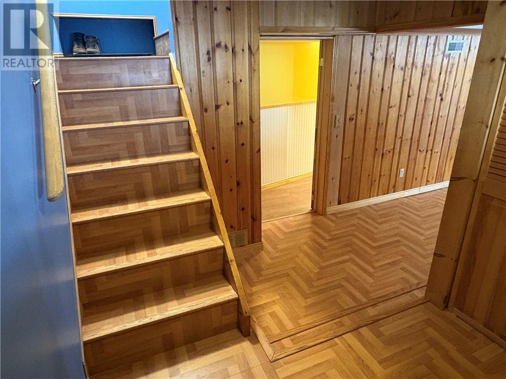 27 Tilley, Killarney, ON - Indoor Photo Showing Other Room