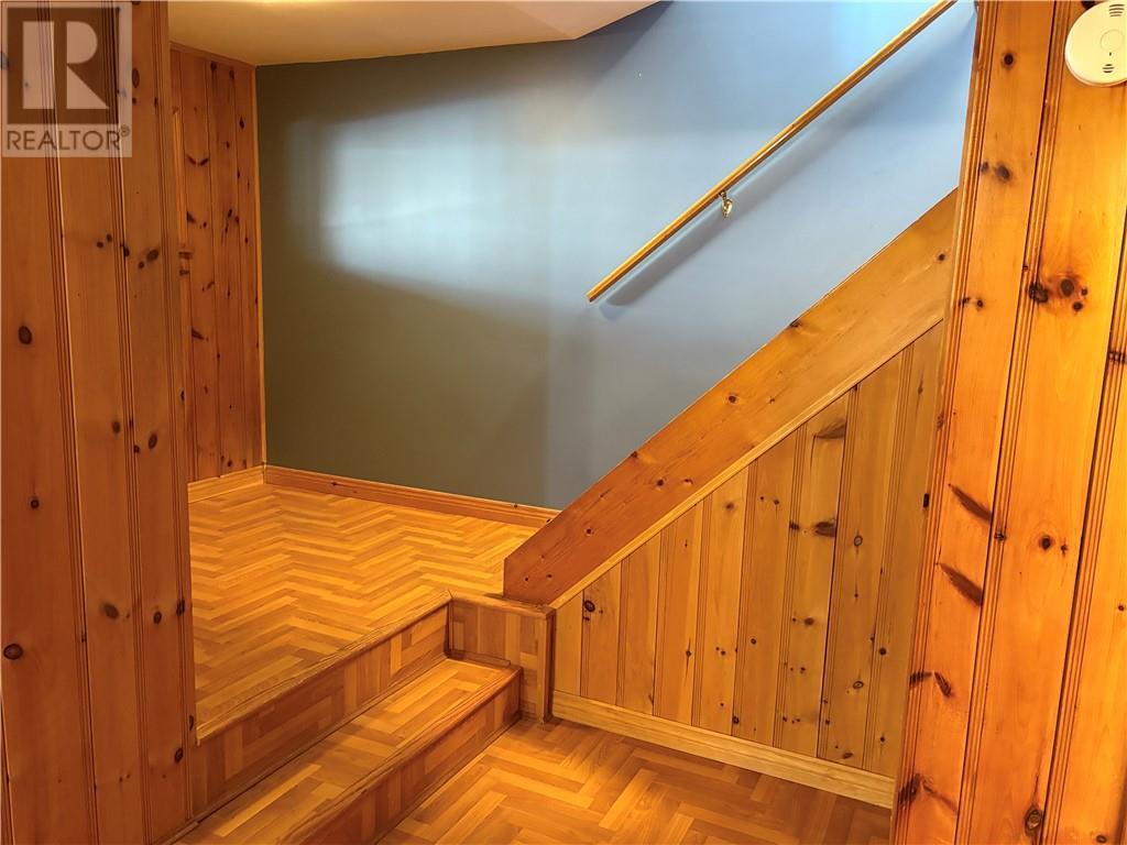 27 Tilley, Killarney, ON - Indoor Photo Showing Other Room